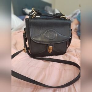 SOLD       Vintage 90's Dooney & Bourke Black Crossbody With Handle